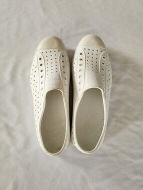Native Shoes Jefferson Slip-Ons White *flaws*